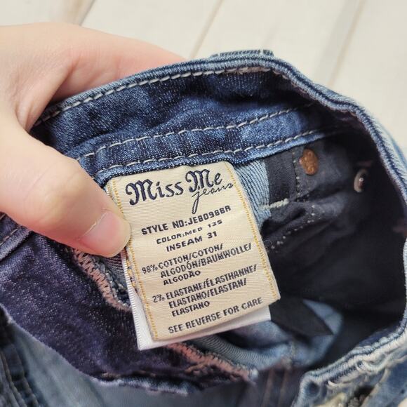 Miss Me cutoff bling studded patch jean shorts low rise Y2k - Picture 8 of 8